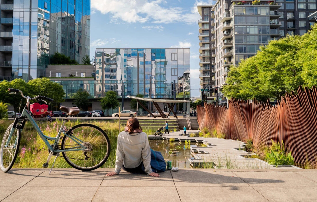 Promenade urbaine dans le Pearl District de Portland, Oregon