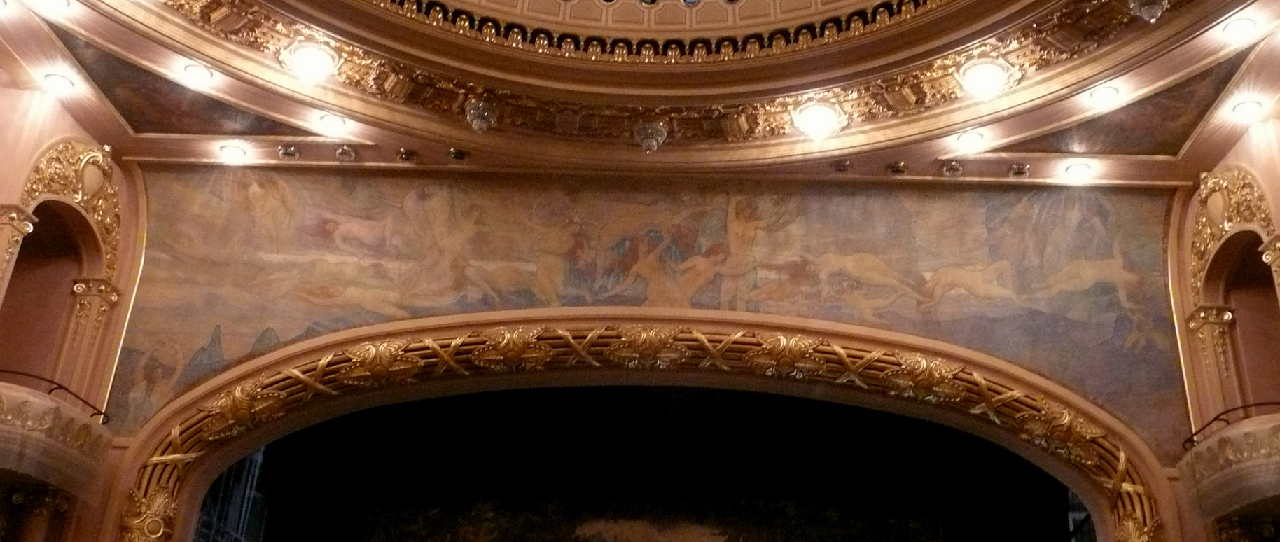 As Nove Musas Recebem as Ondas Sonoras - Friso sobre o proscênio do Theatro Municipal do Rio de Janeiro - Eliseu Visconti