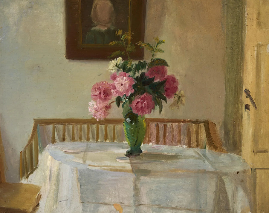Interno della casa degli Ancher, in via Markvej a Skagen, con crisantemi rosa in un vaso su un tavolo. - Anna Ancher